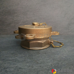 Крышка горловин топливных емкостей 2&quot;*2 1/2&quot;,для горловин с коническим уплотнением 